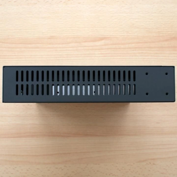 SMC GS8P 8-Port Gigabit POE Switch 8 SMC GS8P 8-Port Gigabit POE Switch - Image 6