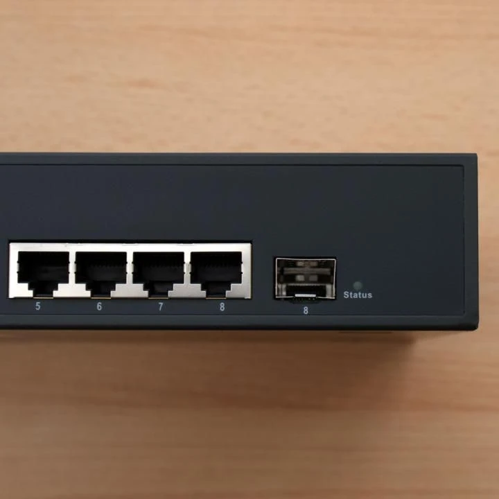 SMC GS8P 8-Port Gigabit POE Switch 7 SMC GS8P 8-Port Gigabit POE Switch - Image 5